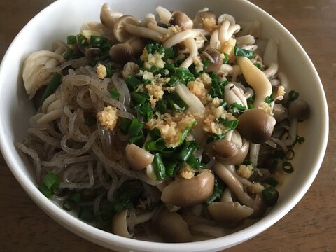 しめじと糸こんにゃくのダイエットうどん風